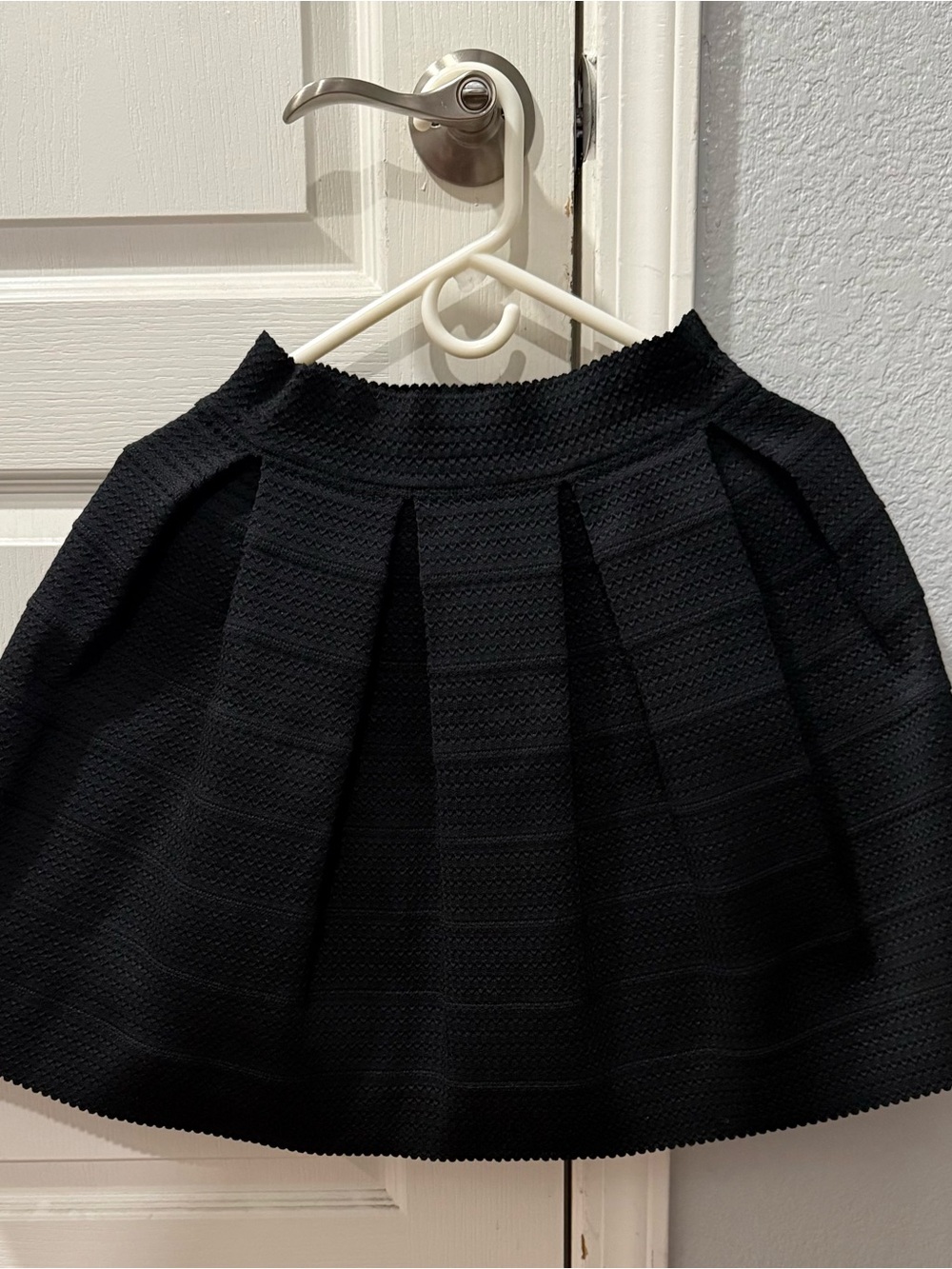 Express Black Textured Pleated Mini Skirt with High Waist